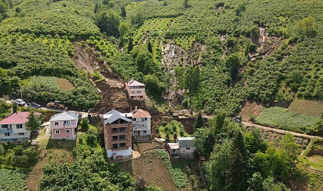 Trabzon'da heyelan: 5 ev tehlike altında