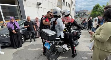 Trabzon'da LGS'ye geç kalan öğrencileri polisler yetiştirdi
