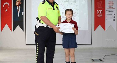 Trafik bilincine sanatla dikkat çektiler