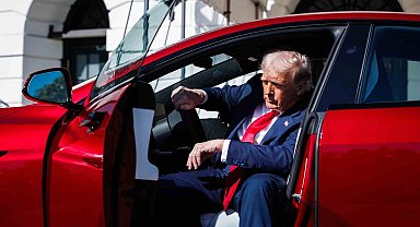 Trump: "Musk aklını kaçırmış"