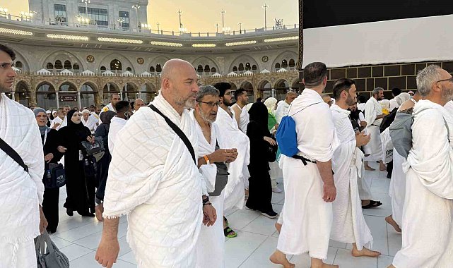 Türk siyasetçileri ve Müslüman ülke liderleri de Kabe'ye kavuştu