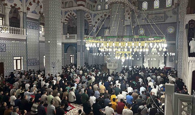 Türkiye'de ilk Kurban Bayramı namazı Iğdır'da kılındı