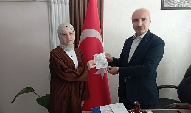 Umre ödüllü yarışmayı kazanan öğrenci ödülünü Kur'an kursu inşaatına bağışladı