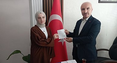 Umre ödüllü yarışmayı kazanan öğrenci ödülünü Kur'an kursu inşaatına bağışladı