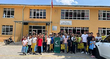 Üniversite öğrencilerinden köy okuluna anlamlı destek