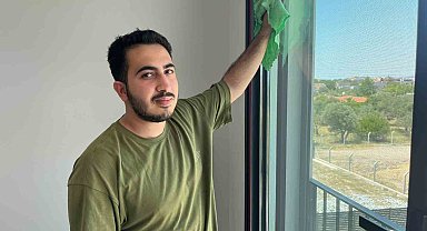 Üniversite sıralarından ev temizliğine: "Öğrenci İşleri Temizlik"