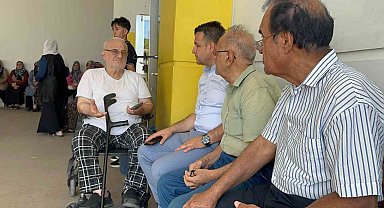 Ünlü sanatçının oğlu parkta ölü bulundu