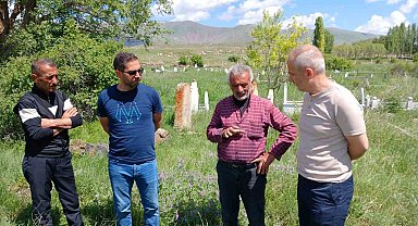 Unutulan kahramanın mezarı sessizliğe gömülüyor