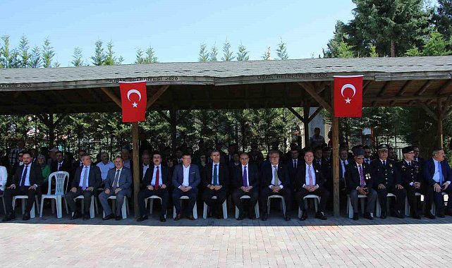 Uşak'ta bayram arifesinde şehitler unutulmadı
