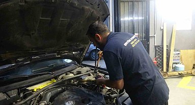 Ustalar uyardı: Yolculuk öncesi araç bakımına dikkat