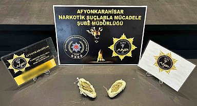 Uyuşturucu operasyonunda yakalanan iki kişiden biri tutuklandı