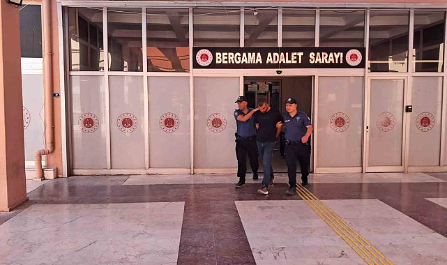 Uyuşturucu tacirleri motosikletli polislere yakalandı