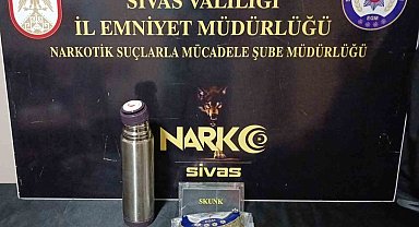 Uyuşturucu tacirleri Sivas'ta yakayı ele verdi
