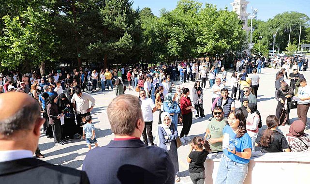 Vali Aydoğdu LGS sınavına giren öğrencilere başarılar diledi