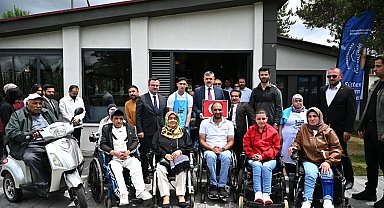 Vali Çiftçi, engelli vatandaşlarla bir araya geldi