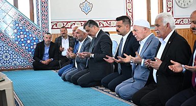 Vali Çiftçi ve Başkan Sekmen, mevlit programına katıldı