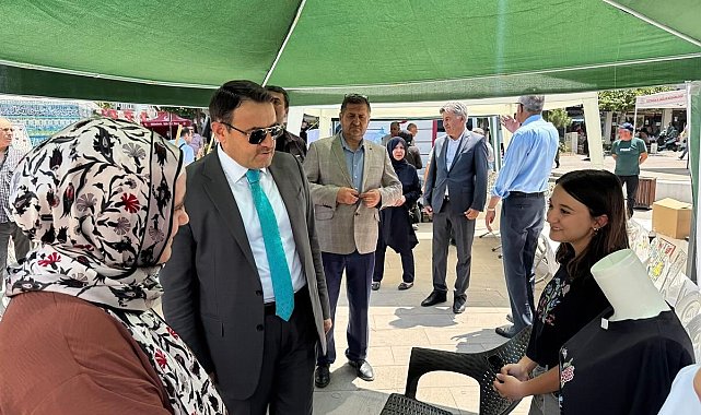 Vali Musa Işın, ADEM projesi kapsamında hazırlanan el emeği ürünler sergisini ziyaret etti