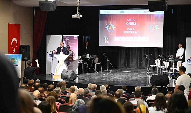 Vali Yavuz: "Her çocuğun elinden tutmak, geleceğe umut olmaktır"