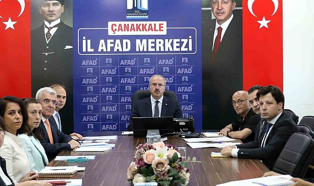 Valilikten Ayvacık depremleri sonrası değerlendirme toplantısı