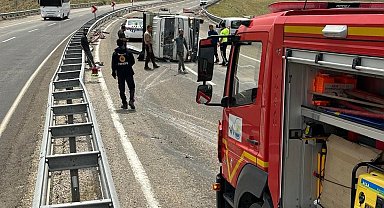 Van'da kamyonet yan yattı: 1 yaralı
