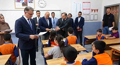 Van'da öğrencilerin karne heyecanı