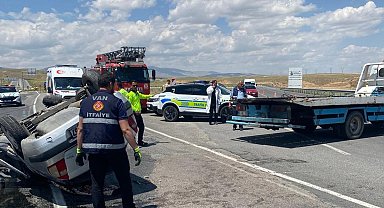 Van'da otomobil takla attı: 1 ölü, 3 yaralı