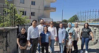 Velilerden mahalledeki okulun taşınmasına tepki