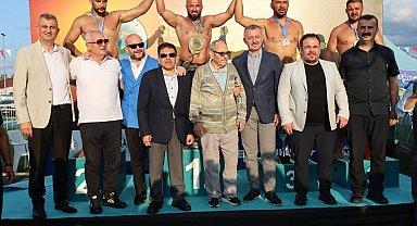 Yağlı güreş liginde Muratpaşa Belediyesi liderliğini sürdürüyor