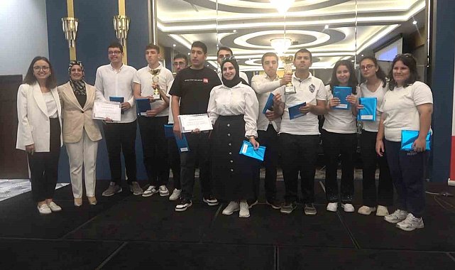 Yalova'da kitap okuma yarışması ödül töreni yapıldı