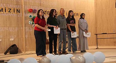 Yazar Remzi Kokargül kitap gelirini öğrencilere bağışladı