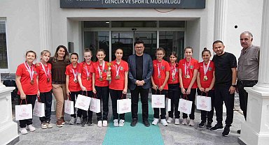 Yazıcı başarılı sporcuları ağırladı