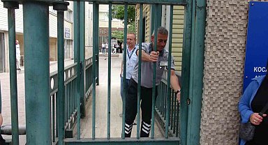 YKS heyecanı: Öğrenciler salonda, aileler dışarda ter döktü