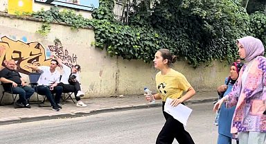 YKS'de dakikalarla yarış film sahnesini aratmadı 1 dakika kala böyle yetişti