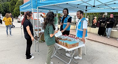 YKS'ye giren öğrenci ve ailelerine ikram dağıtıldı