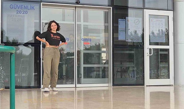 YKS'yi 1 dakika ile kaçıran Elif, sosyal medyada gündem oldu