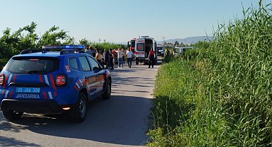 Yoldan çıkan işçi servisi sazlıkların arasına devrildi: 6 yaralı