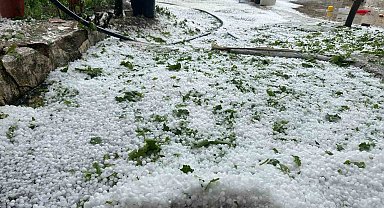 Yozgat'ı etkisi altına alan dolu, bazı bölgeleri beyaza bürüdü