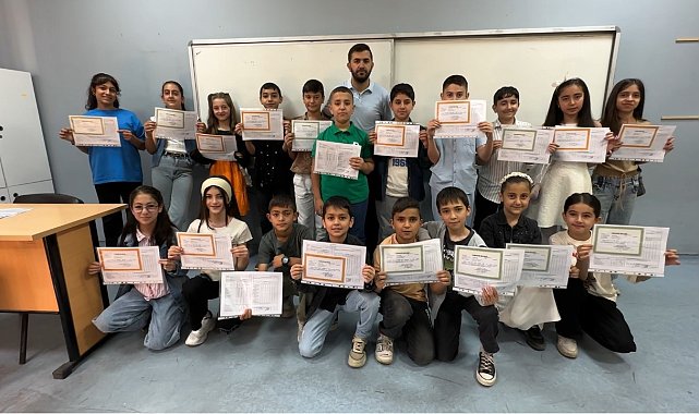 Yüksekova'da karne heyecanı