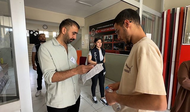 Yüksekova'da YKS'nin ikinci oturumu başladı