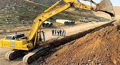 Yüksekova'nın tarımına dev yatırım: Sulama projesinde boru döşeme çalışmaları başladı