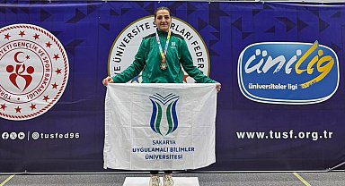 Yumruklarını altın madalya için sıraladı