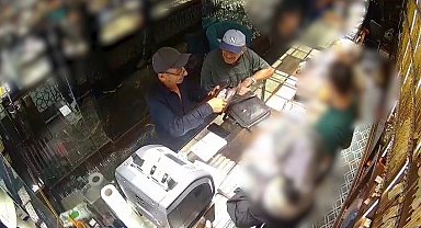 1 milyonluk ziynet eşyası çaldılar, kaçmaya çalışırken yakalandılar