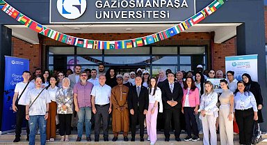 13 ülkeden 19 öğrenci Türkçe ve Türk kültürüyle buluştu