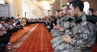 15 Temmuz şehitleri Düzce'de dualarla anıldı