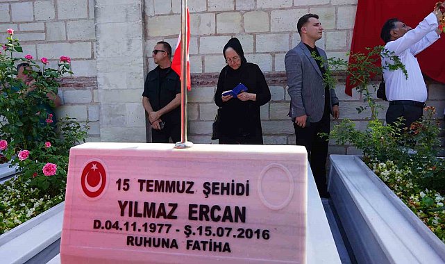 15 Temmuz Şehitleri Edirnekapı Şehitliği'nde dualarla anıldı