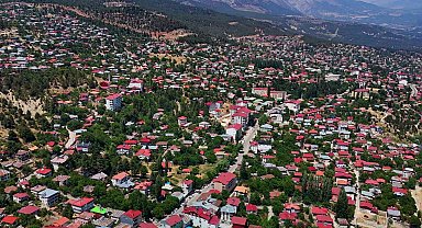 20 bin kişinin yaşadığı yaylada, sıcak nedeniyle nüfus 450 bine ulaştı