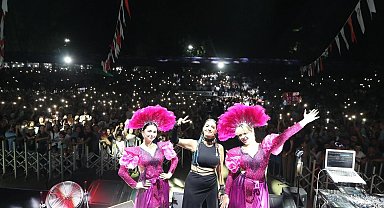 47. Honaz Kiraz Festivali muhteşem Zara konseriyle son buldu