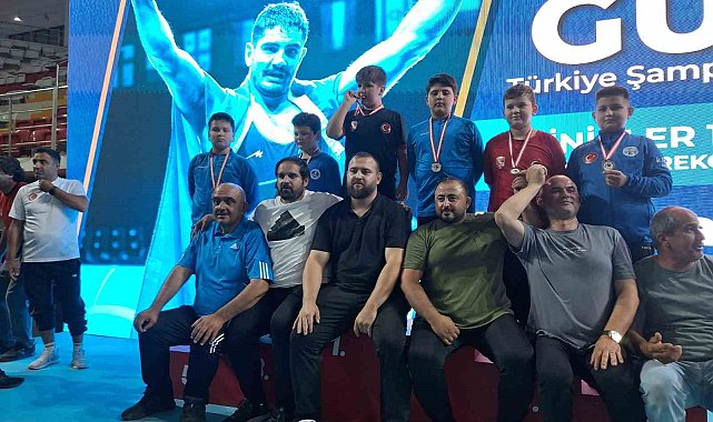 6 sporcu milli takım kampında