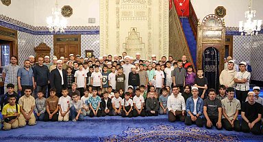 90 bin camide şehitler için dua edildi