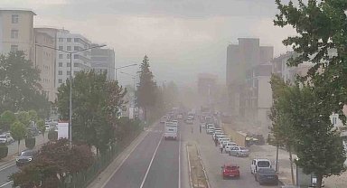 Adıyaman'da önce toz taşınımı sonra yağmur etkili oldu